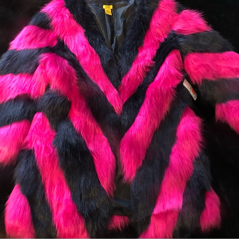 If You Are Interested In Finding A Sassy But Clas… - image 1